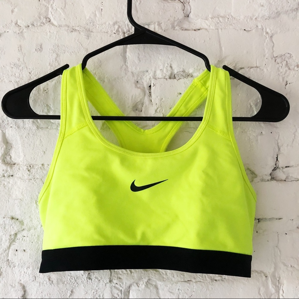 Nike low impact sports bra size medium